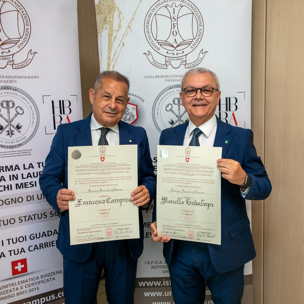 I nuovi consiglieri del Senato Accademico ISFOA con i diplomi.