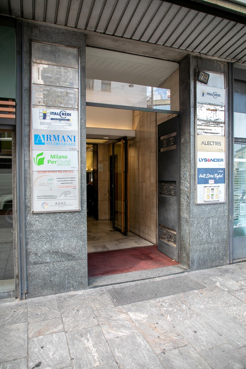L’ingresso della nuova sede ISFOA in Corso Buenos Aires 79, Milano.