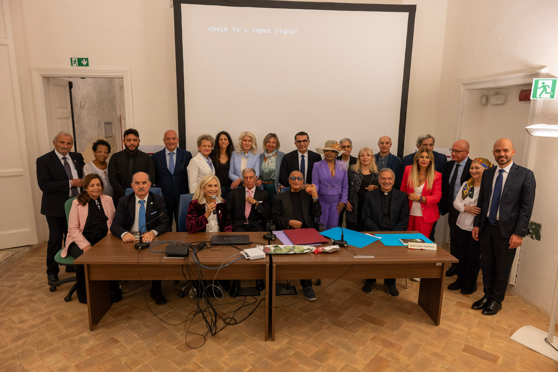 Un momento di consegna dei riconoscimenti